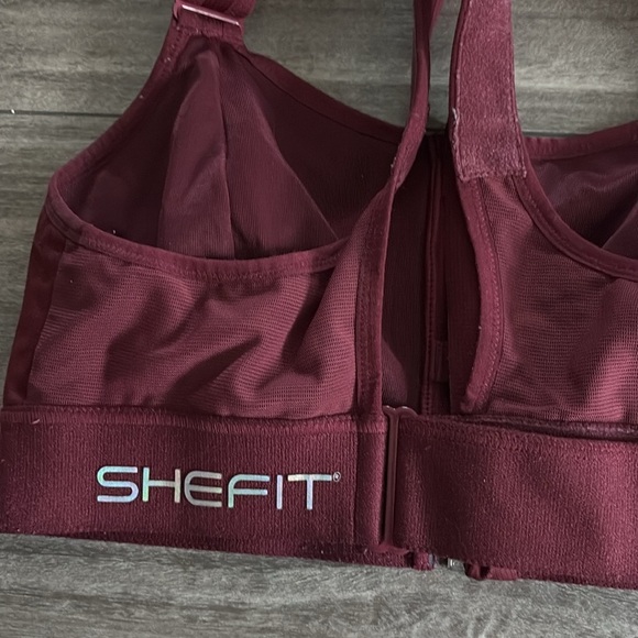 SheFit Ultimate High Intensity Wine Sports bra - Picture 9 of 9